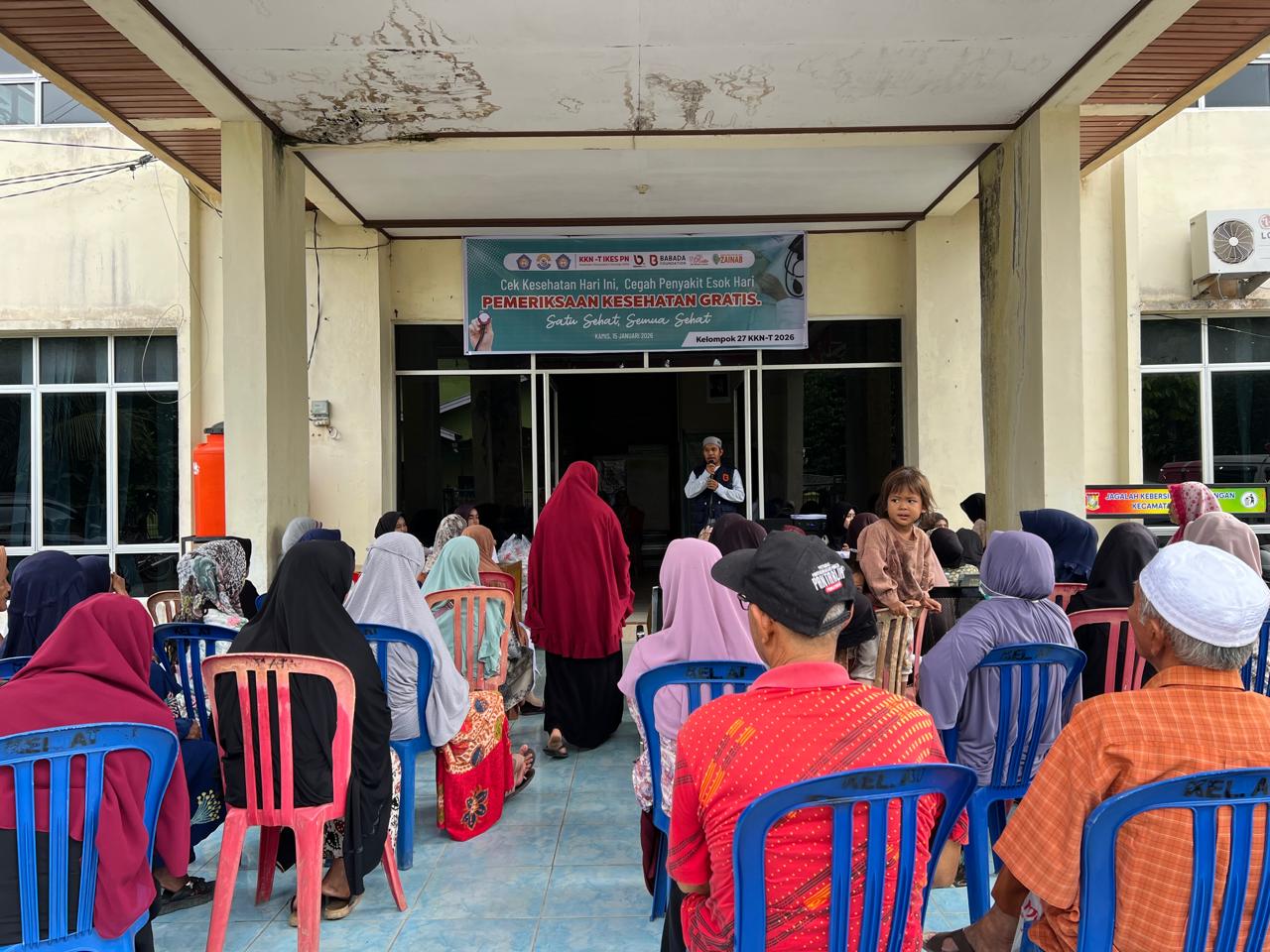 Babada Foundation dan Mahasiswa KKN IKES Payung Negeri Gelar Pemeriksaan Kesehatan Gratis - Babada Foundation bersama KKN IKES Payung Negeri menggelar pemeriksaan kesehatan gratis bagi ibu hamil, lansia, dan anak-anak di Air Tiris.